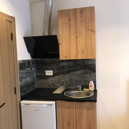 Ξενοδοχείο με διαμερίσματα Grand Star Edipsos